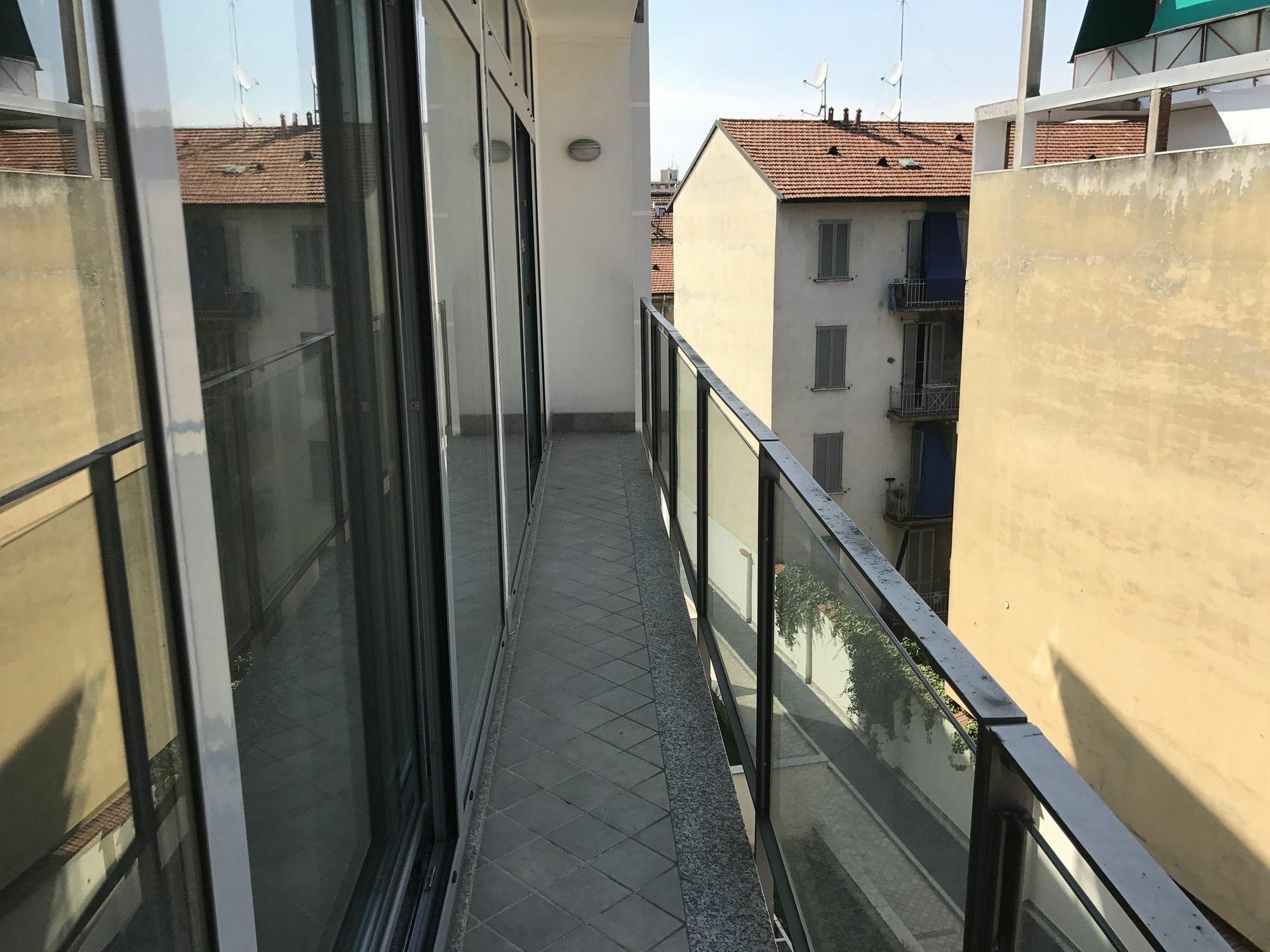 Red Line Apartments Milano Eksteriør billede