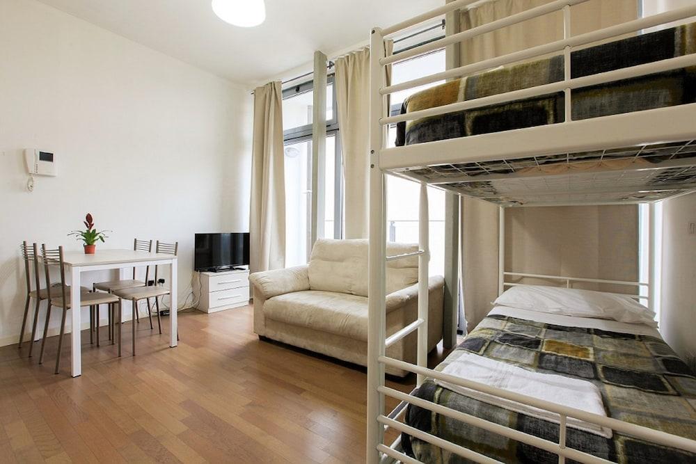 Red Line Apartments Milano Eksteriør billede