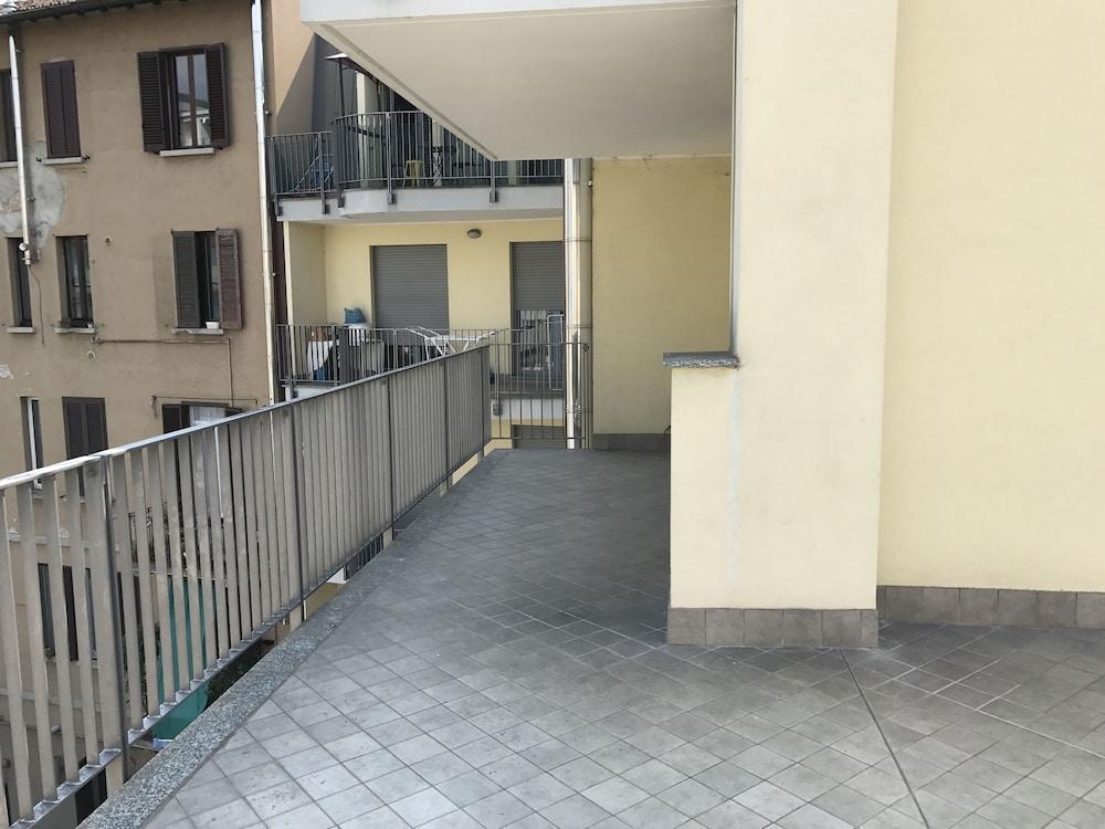 Red Line Apartments Milano Eksteriør billede